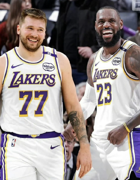 NBA记者文霍斯特表示，传湖人对续约东契奇感到压力。

“我觉得续约东契奇不会太