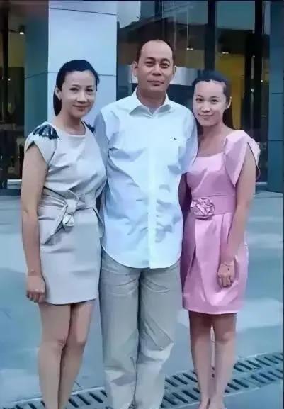 用一句话形容这个男演员，他演过的电视剧