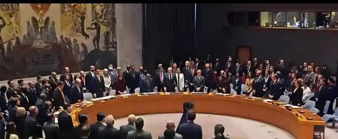 中国出手美国慌了

















世界要变天了！美国到处欺负人