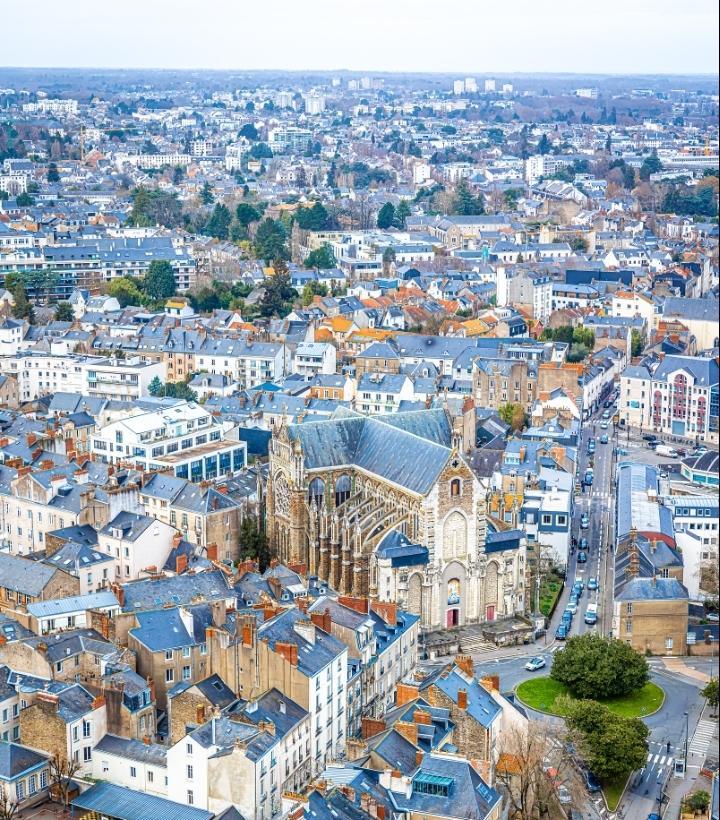 法甲：南特-洛里昂
提前上演的保级大战极限6分球来了，越是这样的榜尾大战越是精彩