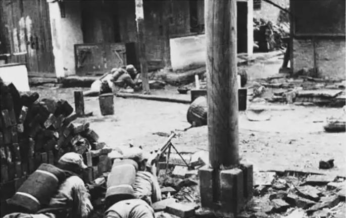 第一次长沙会战有多惨烈，中国军队用4万多人的牺牲，仅换来日军阵亡850人。
长沙