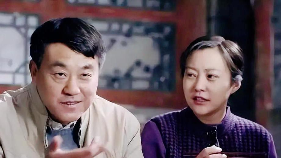 初中同桌变老婆！何冰零绯闻27年真相：这女人谁敢辜负