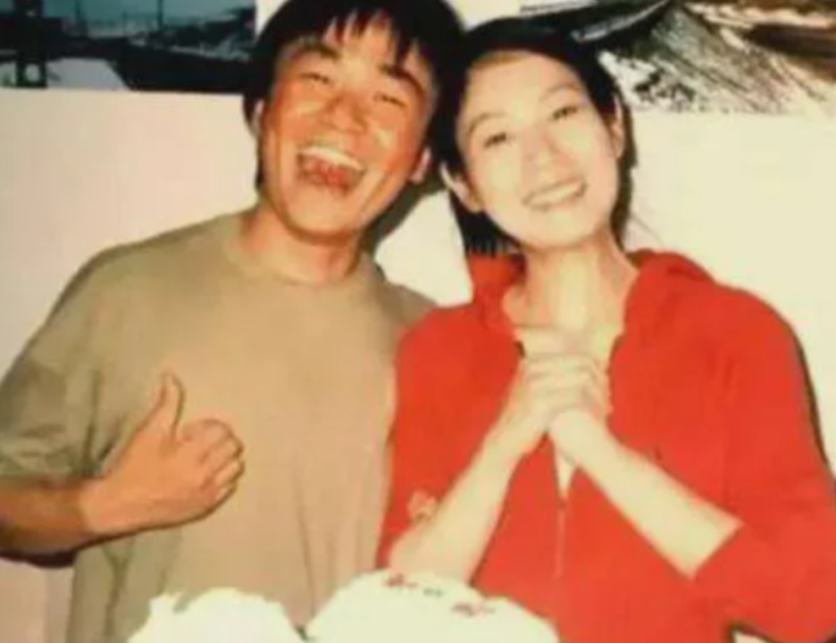 2008年，刘若英开演唱会前，给王宝强打电话，邀请他过来当嘉宾。可是王宝强直接冷