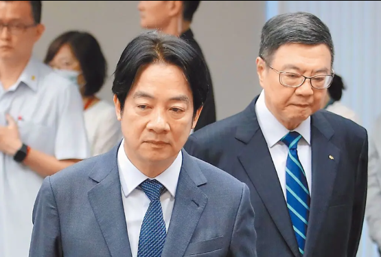 特朗普宣布对台湾征收32％关税，台网友：赖清德演示了什么叫赔了夫人又折兵
当地时