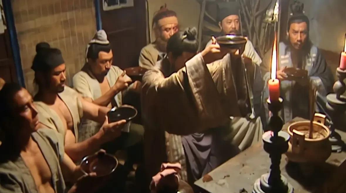 如果晁盖等人不用蒙汗药，能不能打得过杨志一伙人？
晁盖这一伙人里面，战斗力最强的
