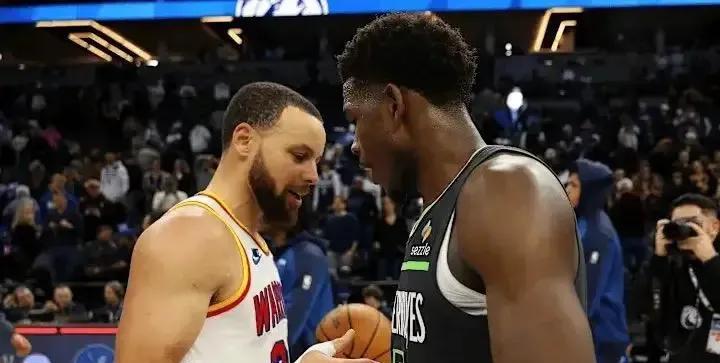 半场比赛打出三个没想到！
森林狼VS勇士G1上半场:这是NBA球队？
1、森林狼