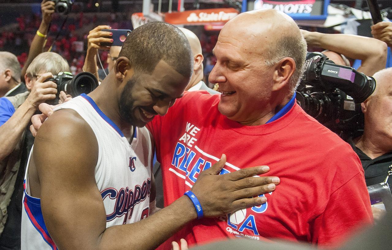 保罗：你们应该知道为啥我不惜一切回快船了吧？？？
哈登：那你上个赛季咋不回来？？