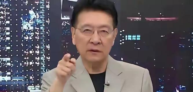 赵少康：“如果大陆有邀请，他会来北京看93大阅兵。”
赵少康是谁？这位75岁的老