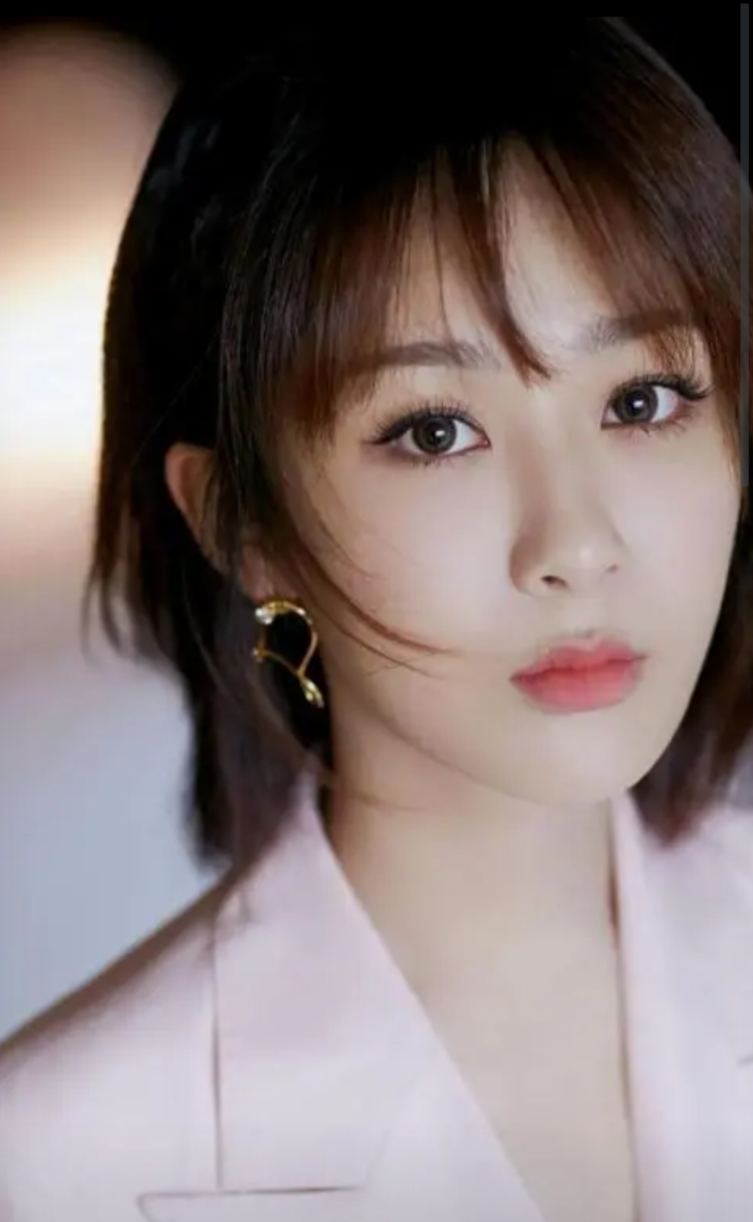 不到24小时，央媒3次点名杨紫，事实证明，孙红雷当初确实没说谎