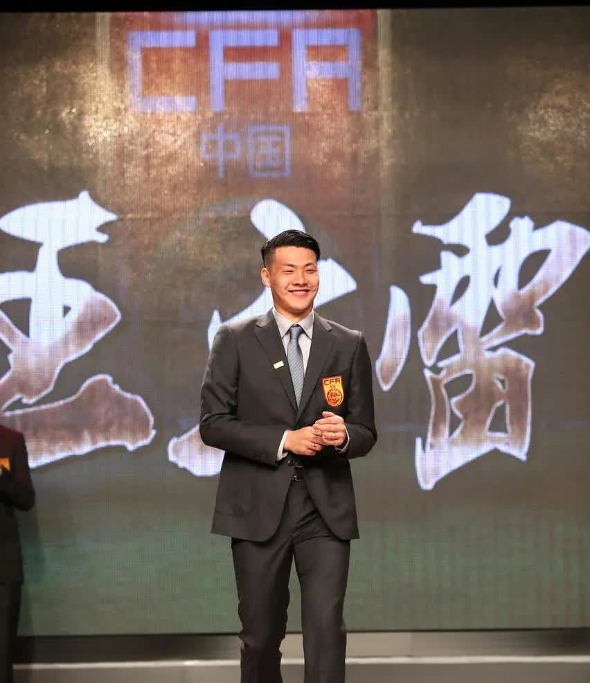 致广大极端山东球迷书：山东泰山已经成为了山东足球一面伟大的旗帜，优秀球员数不胜数