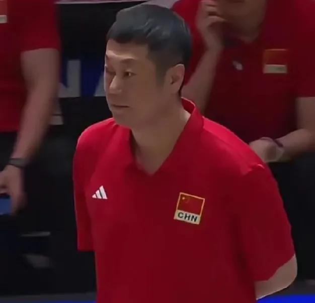 今天晚间时段，女排世联赛北京站继续进行，中国女排迎来了第三个对手法国女排。最终中