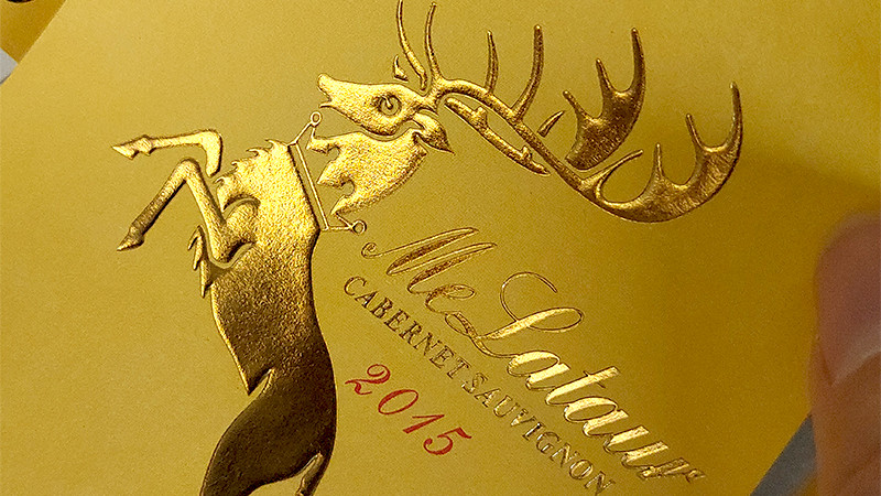 击凸压纹标签：底纸厚度为何是工艺成败的关键？