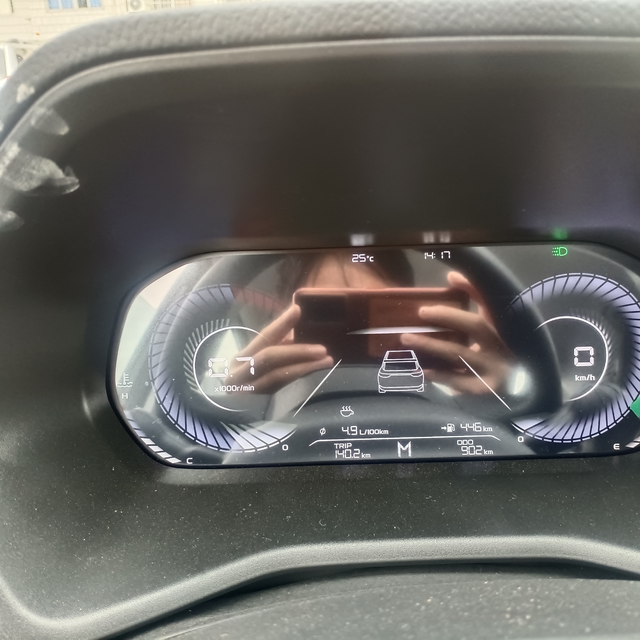 2025款帝豪手动腾龙百公里油耗
2025款手动腾龙买车不到三个月，跑了没1千公