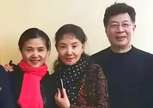 高英老师突然离世引悲痛











昨天还在和朋友们欢声笑语，今天却阴