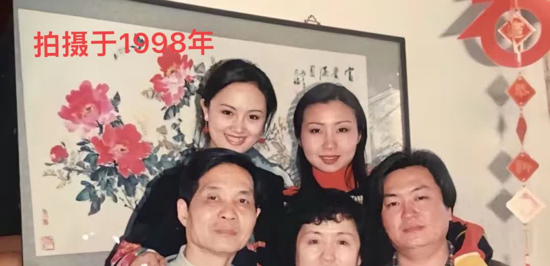 有网友问：朱媛媛有兄弟姐妹吗？如果有，父母的悲伤还能少一点。
朱媛媛有一个哥哥