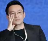 葛斯齐一爆料，
汪小菲和马筱梅就被推上风口浪尖
口碑急转直下。
就因孩子暂时不能