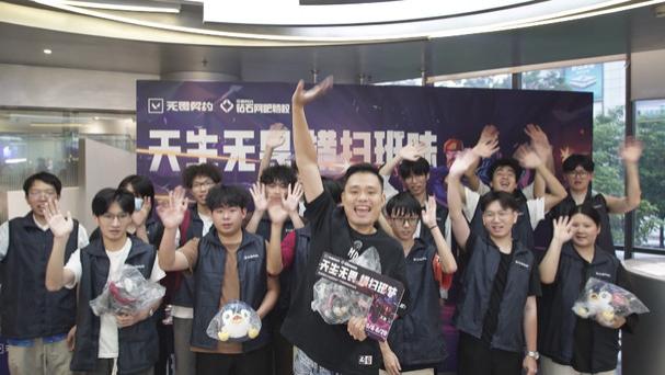 “打瓦”不止是游戏：无畏契约工友冠军杯背后的意义