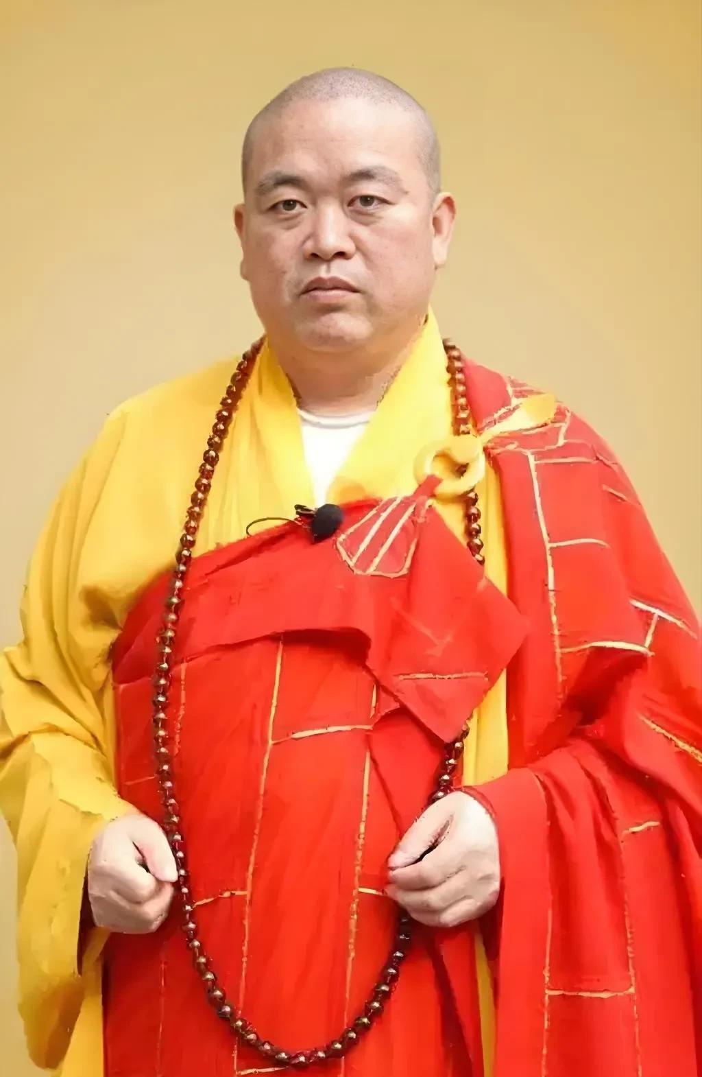 已经进去了，还会是这身装束吗？