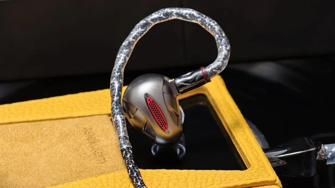 Palavox Dark Knight黑骑士这副耳机，我愿称之为金属乐神塞！
