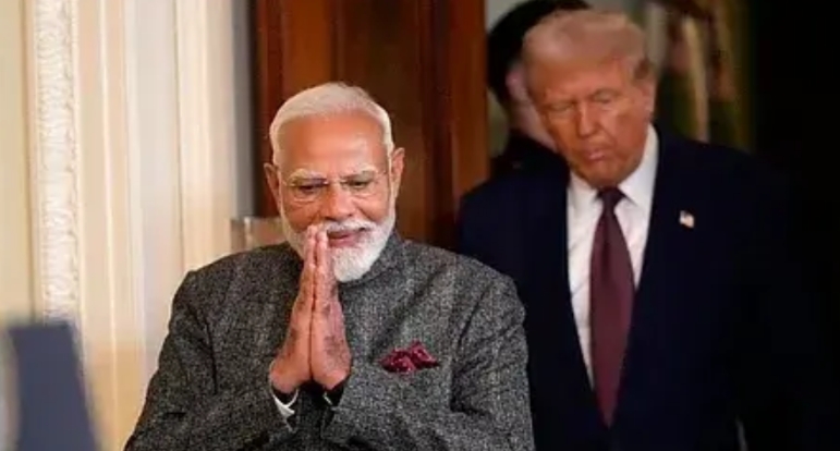 莫迪回应：好比挨了一记重拳
今天上午，莫迪回应印度面临美国征收25%关税一事时表