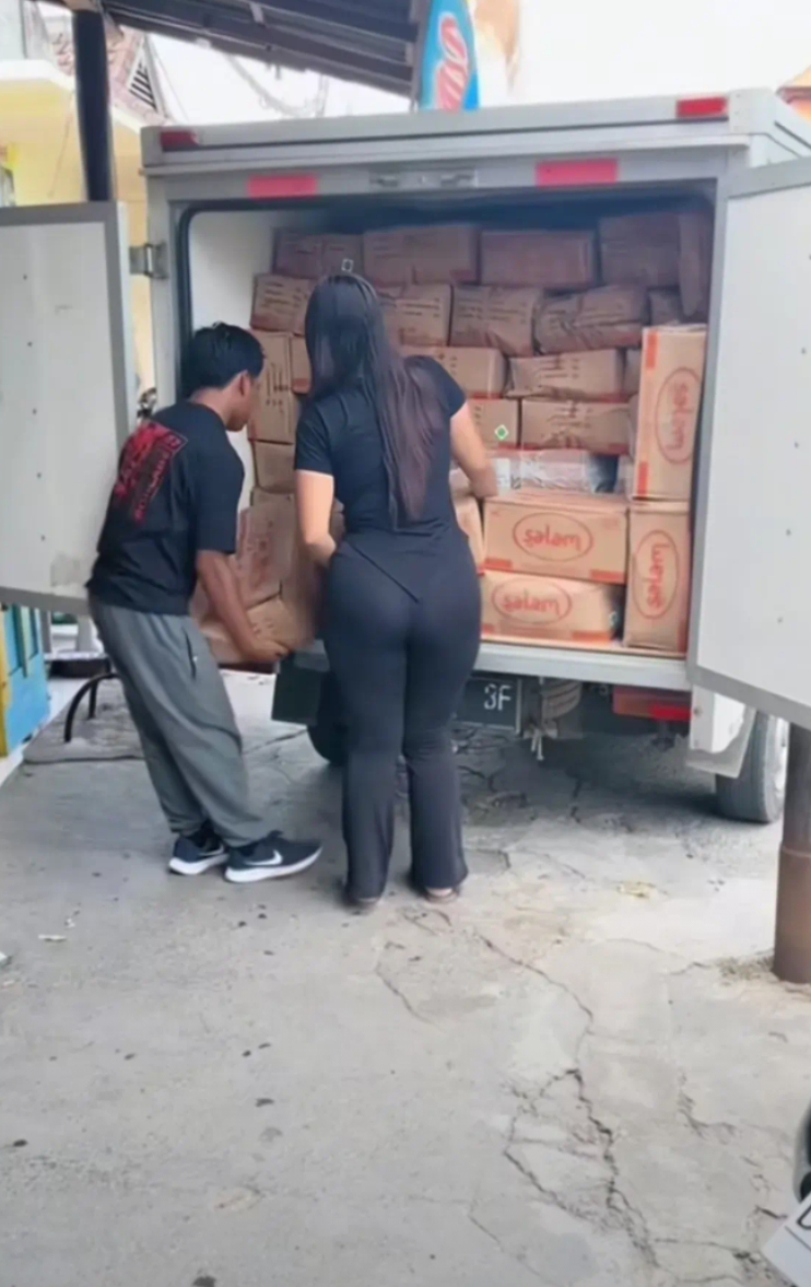 这么务实能干的老板娘，生意不好才怪