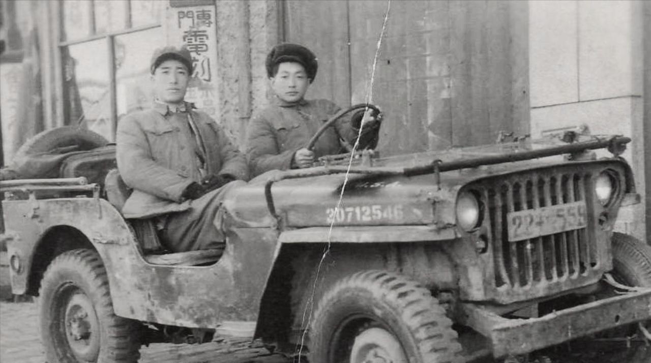 1949年9月，47军军长请了探亲假，时隔21年再次回乡。军长回到乡里，在乡亲们