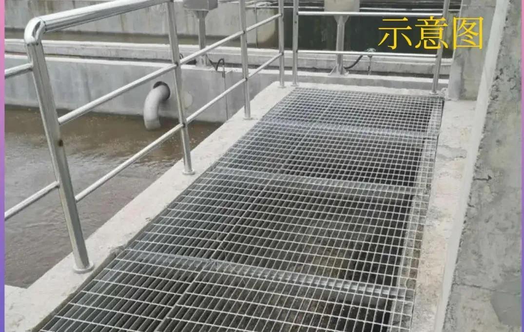 一群大学生，兴致勃勃去参观，却迎来这种悲剧结果，可怜可叹。
如果是上级领导去现场