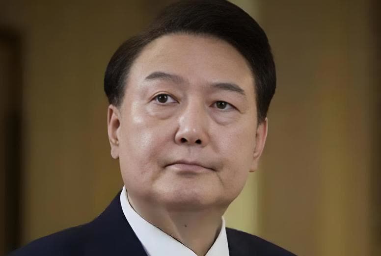 很多人还是认为李在明应该给尹锡悦的牢房安装空调，因为尹锡悦年龄大了，60多岁了，