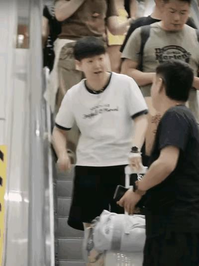 [心][心]CoCo这是要把志强羡慕得抓头发啊！这么能干又可爱的闺女，有一个就够