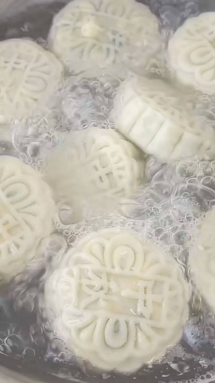 吃饺子和月饼的都沉默了
