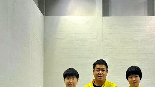 为了战胜伊藤美诚！邱贻可何卓佳双人陪练蒯曼 每一个发球精雕玉琢