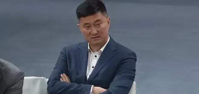 不信你瞧！CBA季后赛夺冠热门四强如下：

1.辽宁队

2.浙江广厦队