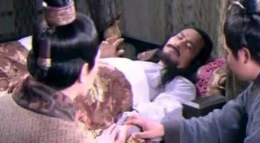公元644年，唐太宗李世民站在74岁的李靖病榻前，一句“司马懿七十岁病重尚能篡魏