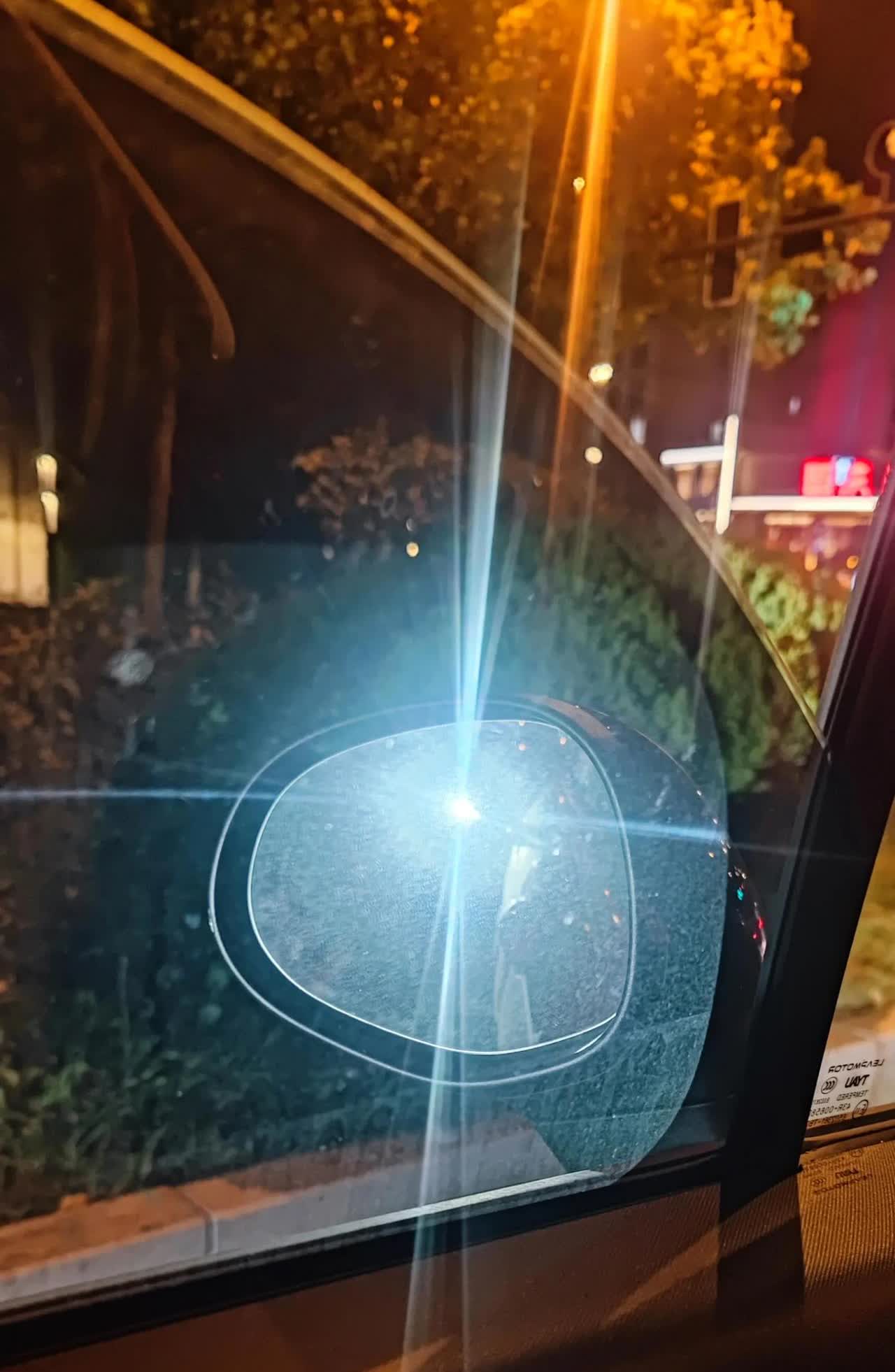 那些让人头疼的开车行为，你最讨厌哪一个？
1、龟速。很多时候都会造成交通拥堵，