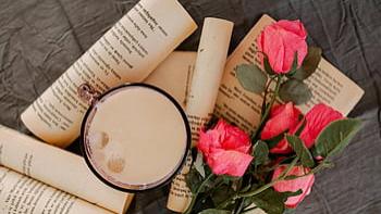 基于承诺的赔偿与违反合同的赔偿有何不同？