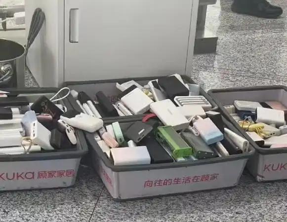 各大机场开始严防充电宝，罪魁祸首竟然是老美的一家企业——安普瑞斯。
安普瑞斯，你