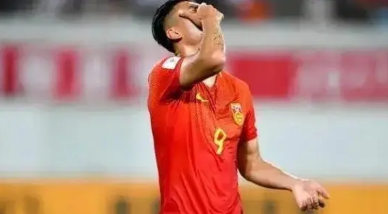 中国男足冲击世界杯预选赛即将面临失败，根本原因是什么？——倒金字塔和腐败。
今天