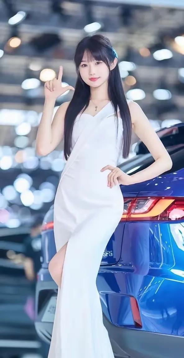 比亚迪这轮降价，在行业老炮眼里不过是小打小闹。还记得当年F3卖四万八、F0三万九