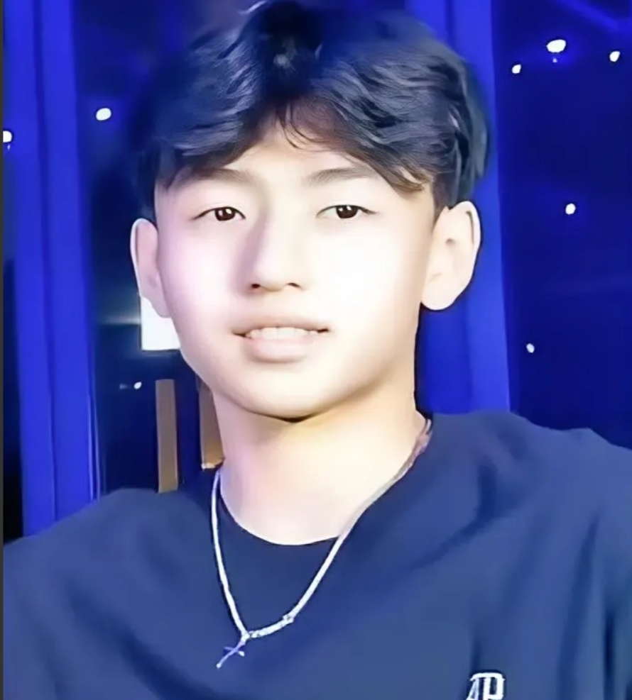 张柏芝谢霆锋儿子：复古帅气的独特魅力
家人们，咱平时刷新闻、看八卦的时候，肯定都