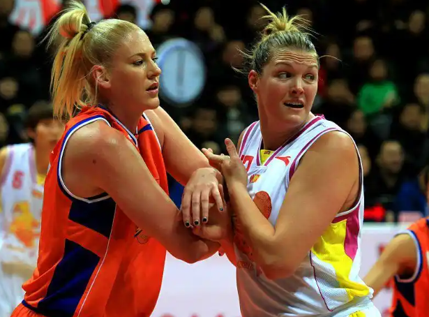 北京时间5月22日，WNBA赛程如下：

第一场08：00，明尼苏达山猫VS达拉