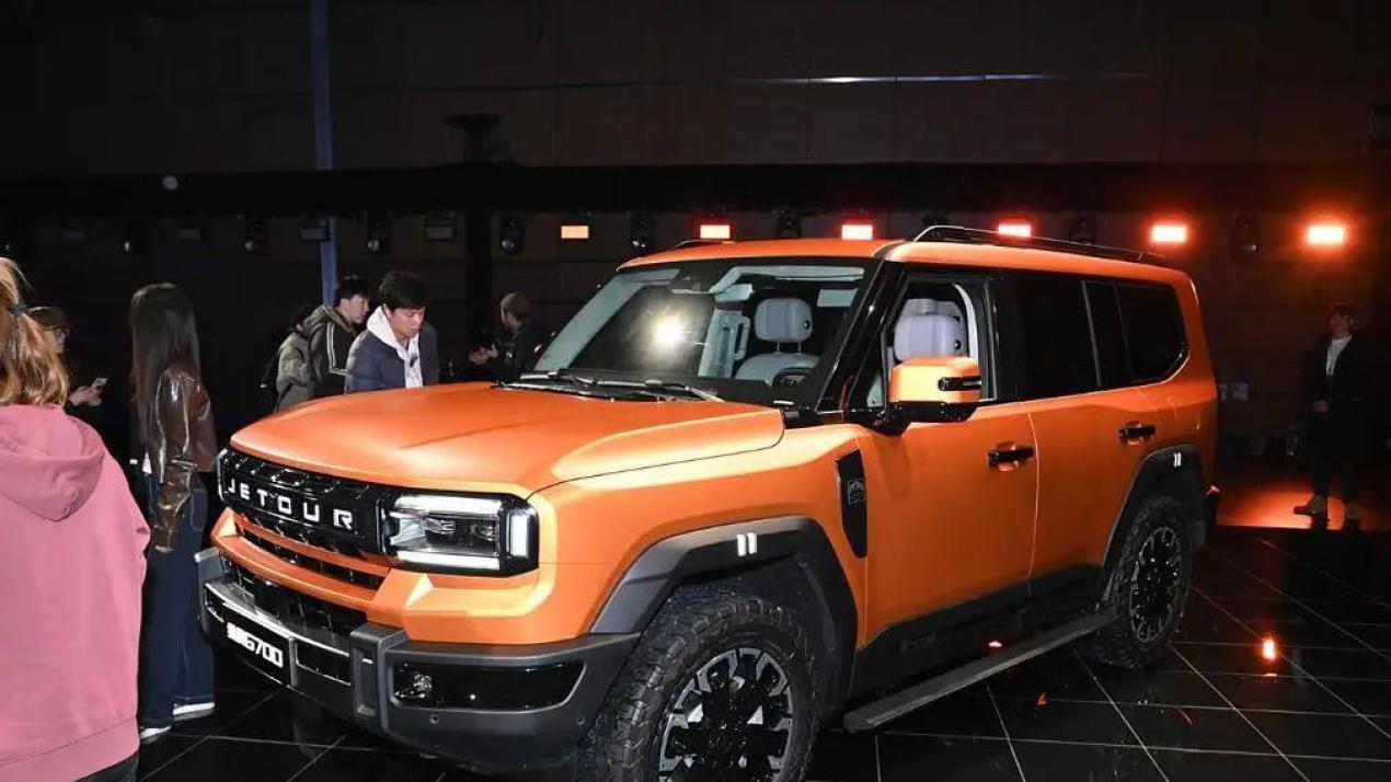 奇瑞一开年就上“王炸”，最强SUV出场，上山下河