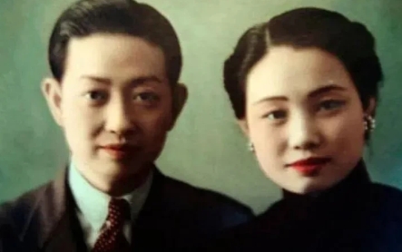 1961年，京剧大师梅兰芳逝世，政府给了最高的礼遇，葬入八宝山烈士公墓。但是梅兰