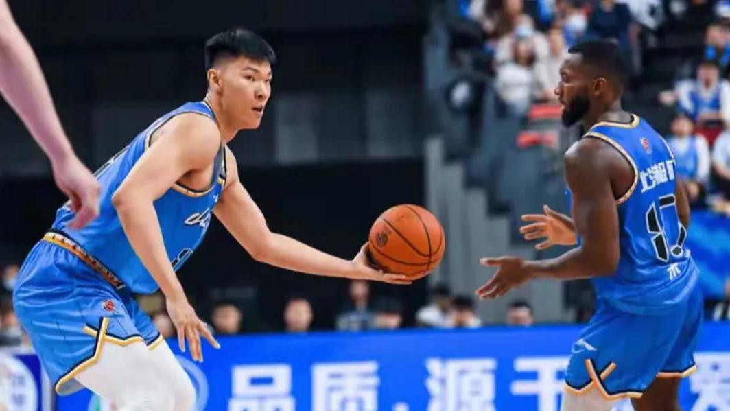 被许利民弃用3节，球迷：真是笑死！