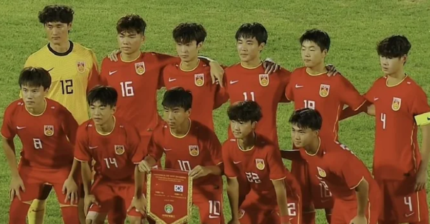 中国U16男足3-4惜败韩国 虽败犹荣小将闪耀

2025“和平杯”国际足球锦标