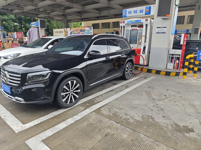 提车半个月GLB220
刚提车半个月。总共行驶500多公里。各方面都非常满意。首