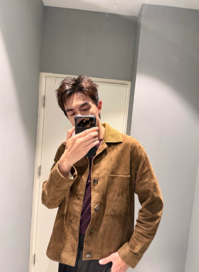 林更新你的手需要保养一下了 看出来像上了年纪的！九亿少女的梦破碎了