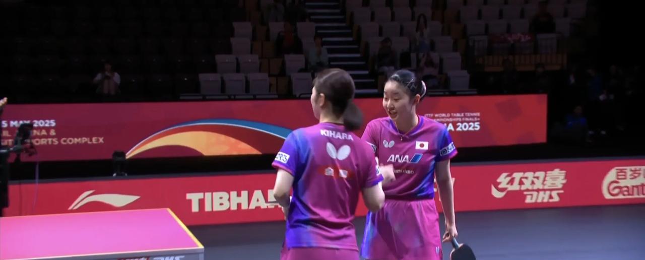 张本美和/木原美悠晋级女双16强！#多哈世乒赛# 女双第二轮，日本组合张本美和/