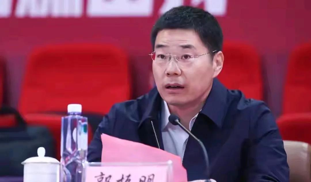 全运会是年轻球员的舞台。
    全运会男篮预选赛结束了，辽宁队和浙江队分别获得