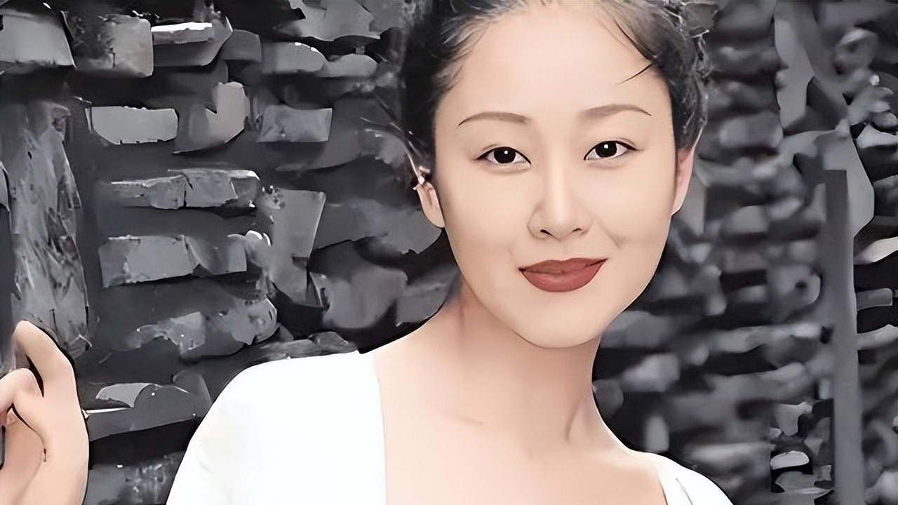 于佳卉早年红遍台湾省娱乐圈的少女偶像，却在婚姻里反复受伤