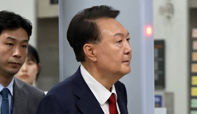尹锡悦身体出问题了健康恶化











韩国政坛风云突变！前总统尹锡悦
